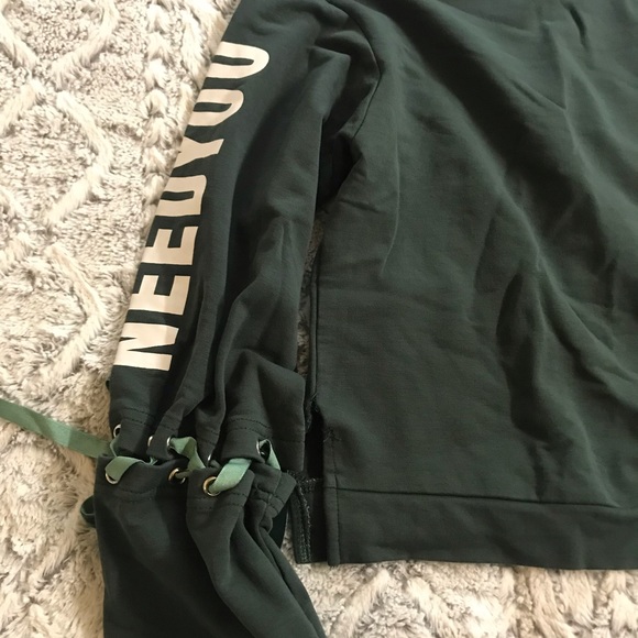 Like New Dark Green Streetwear Long Sleeves - Picture 4 of 9